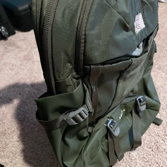 The North Face Recon Backpack - Dark Olive Green - Picture 3 of 8